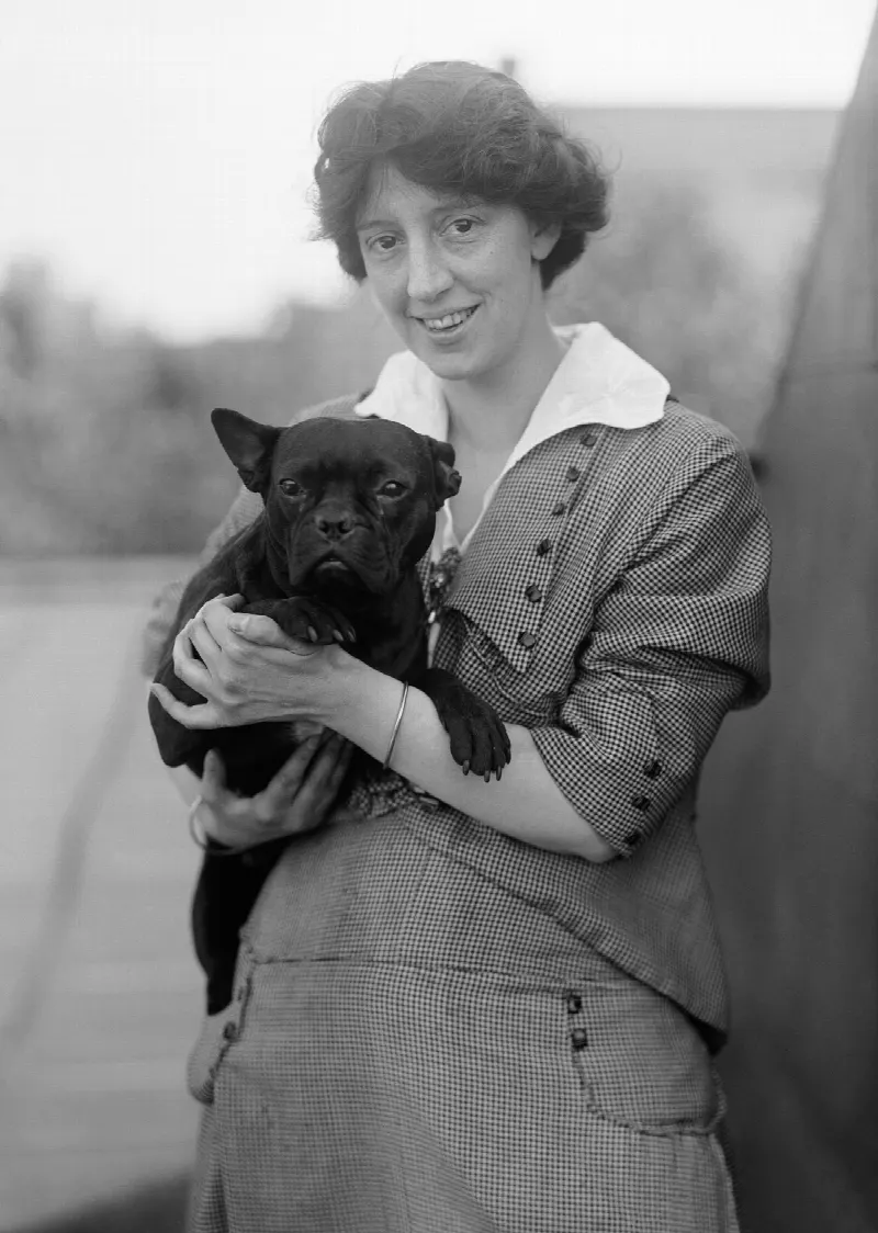 Before – Woman with her dog, 1915 · public domain (Library of Congress)